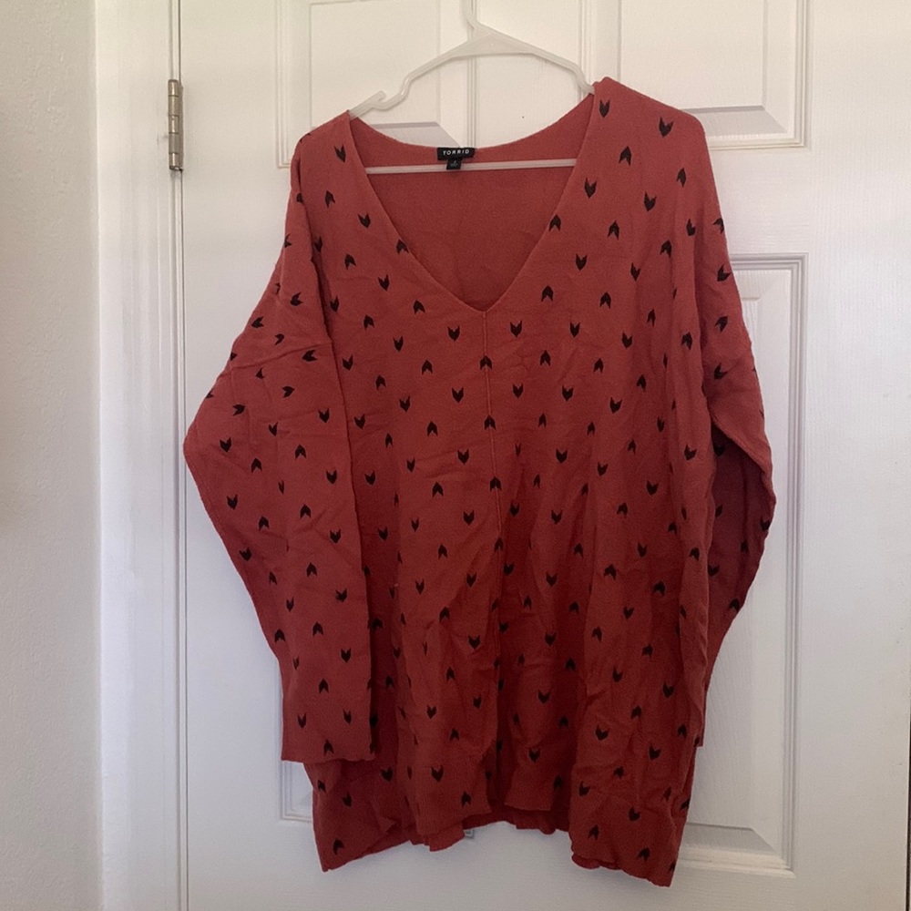 Rust Colored Black Heart Pull Over